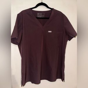 Figs one-pocket scrub top, Burgandy